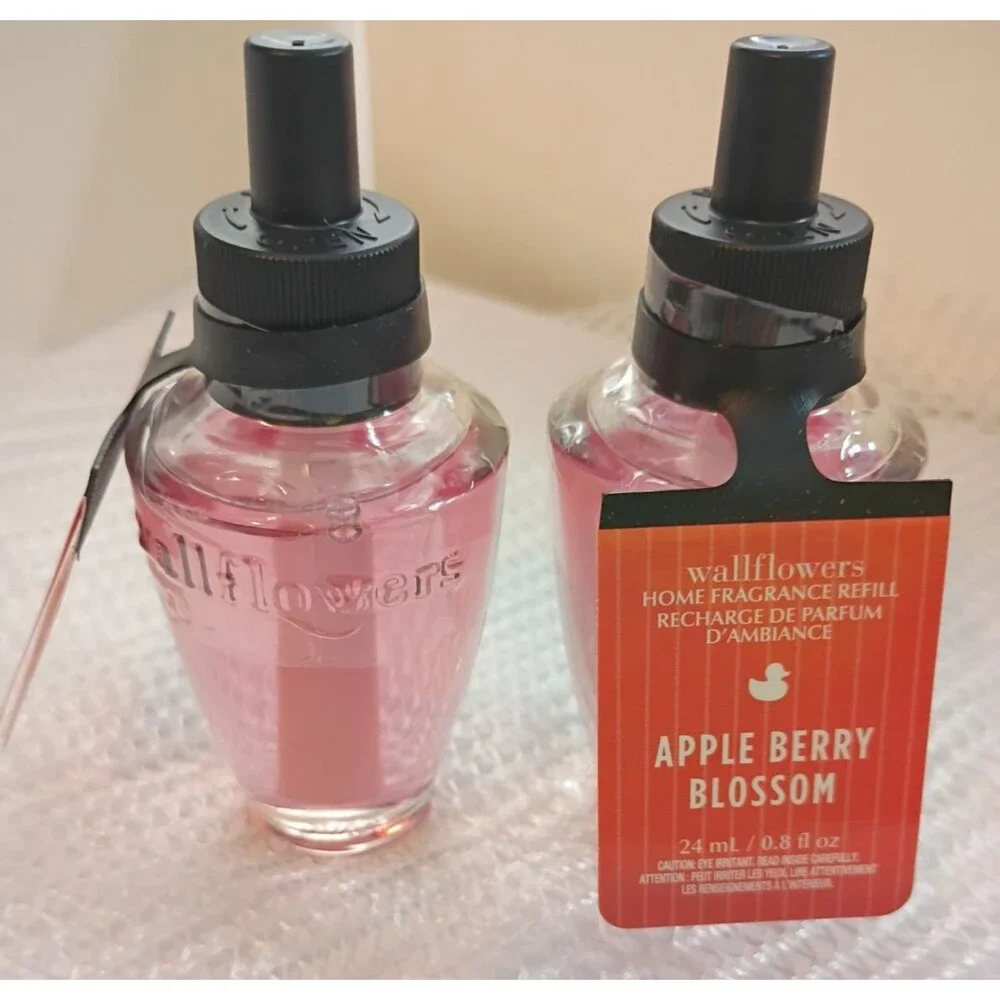 Pair Of 2 New Bath & Body Works Wallflower Refills APPLE BERRY BLOSSOM